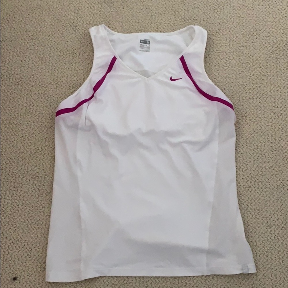 white nike tank top never worn